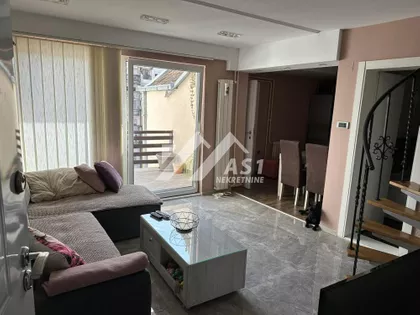 Petra Drapšina | 4zida.rs