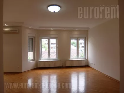 BOTANIČKA BAŠTA | 4zida.rs