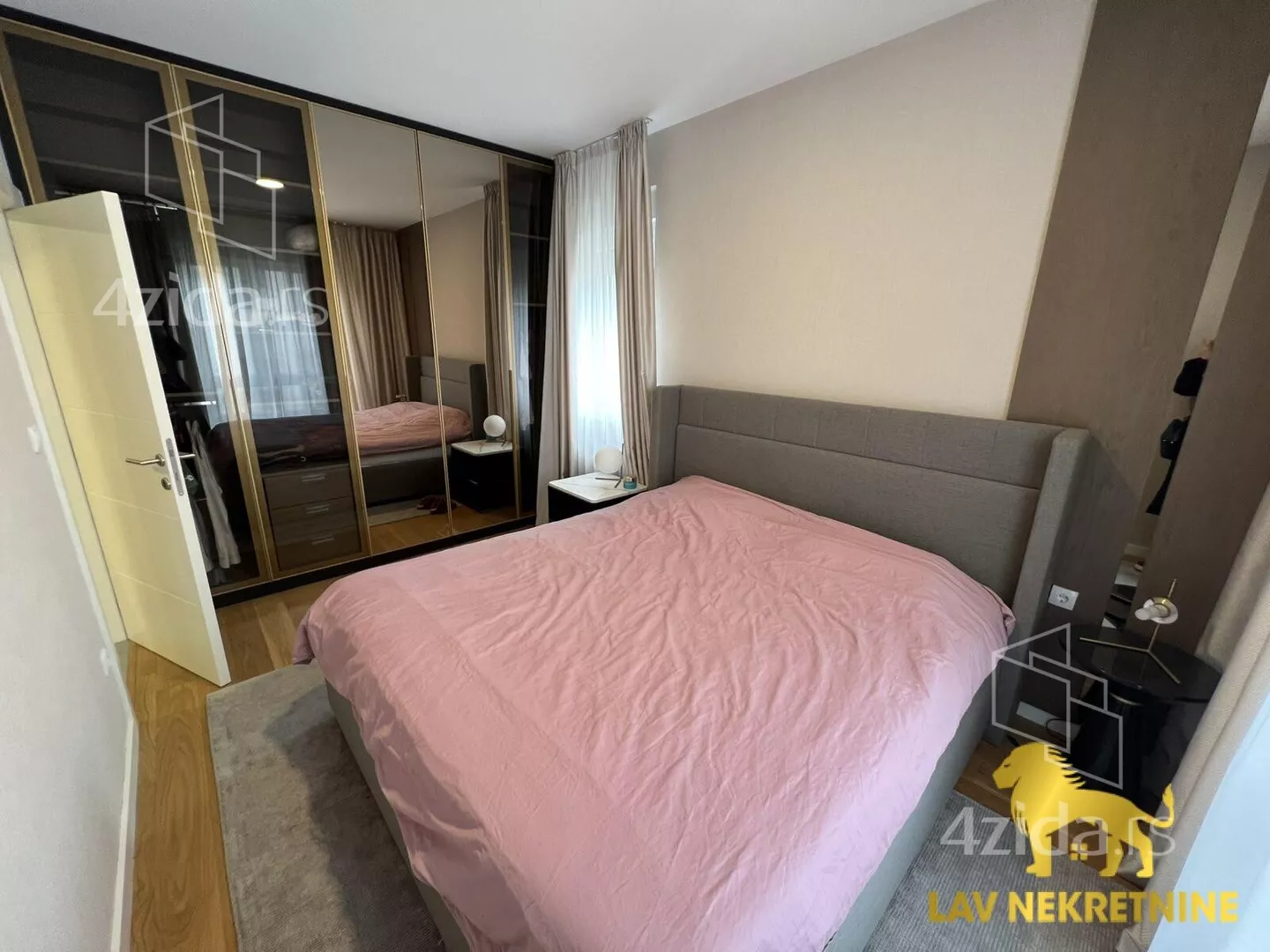 Troiposoban stan | 4zida