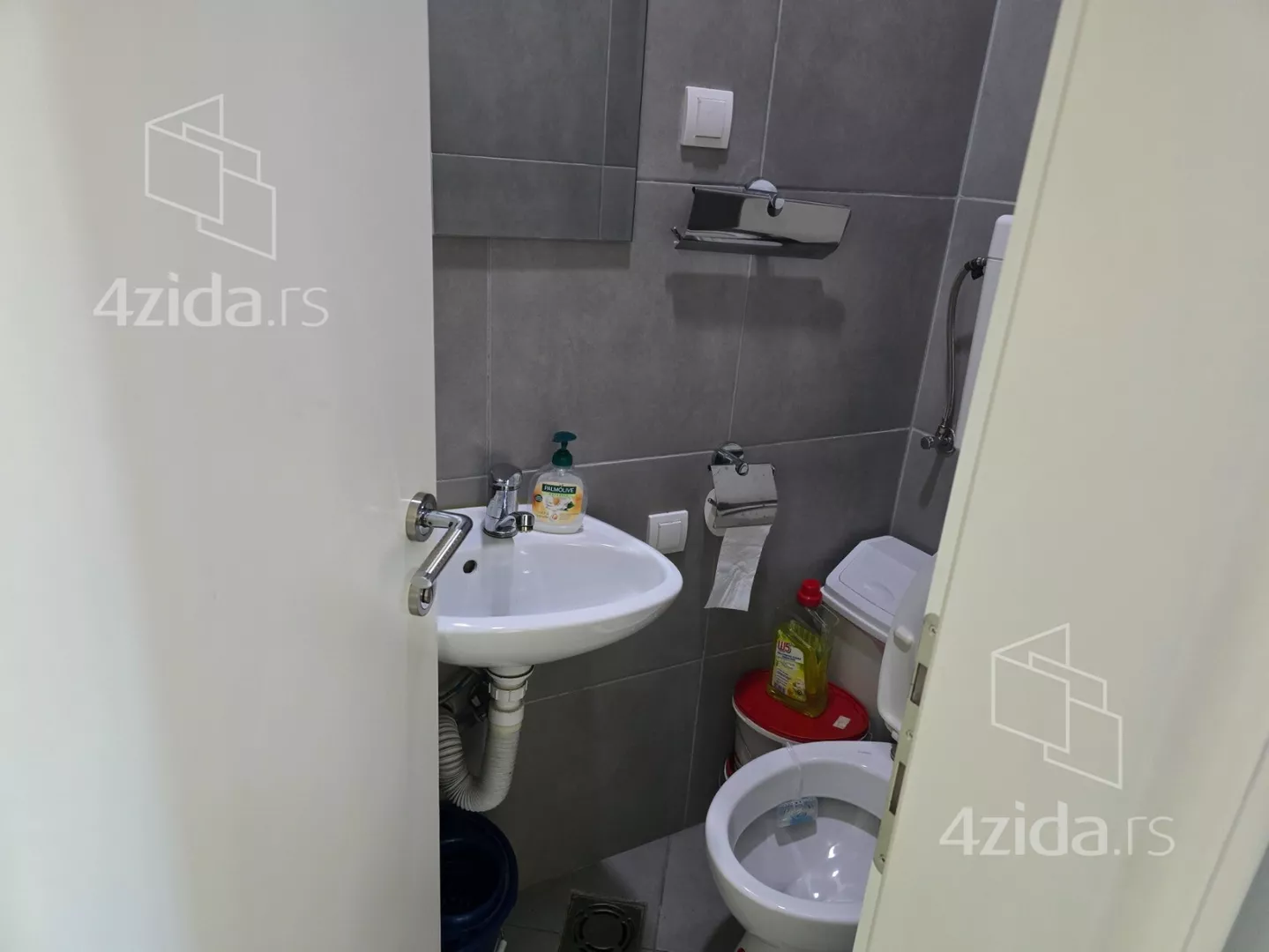 Lokal | 4zida