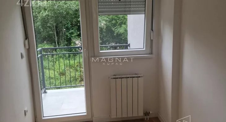 Šestosoban stan | 4zida