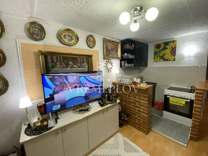 Milana Žečara | 4zida.rs