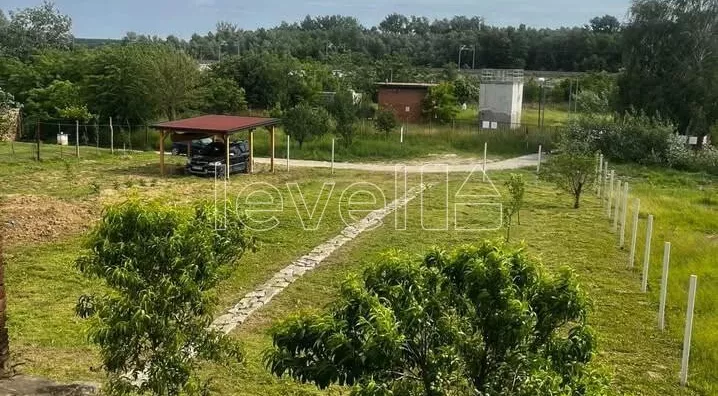 Plac | 4zida