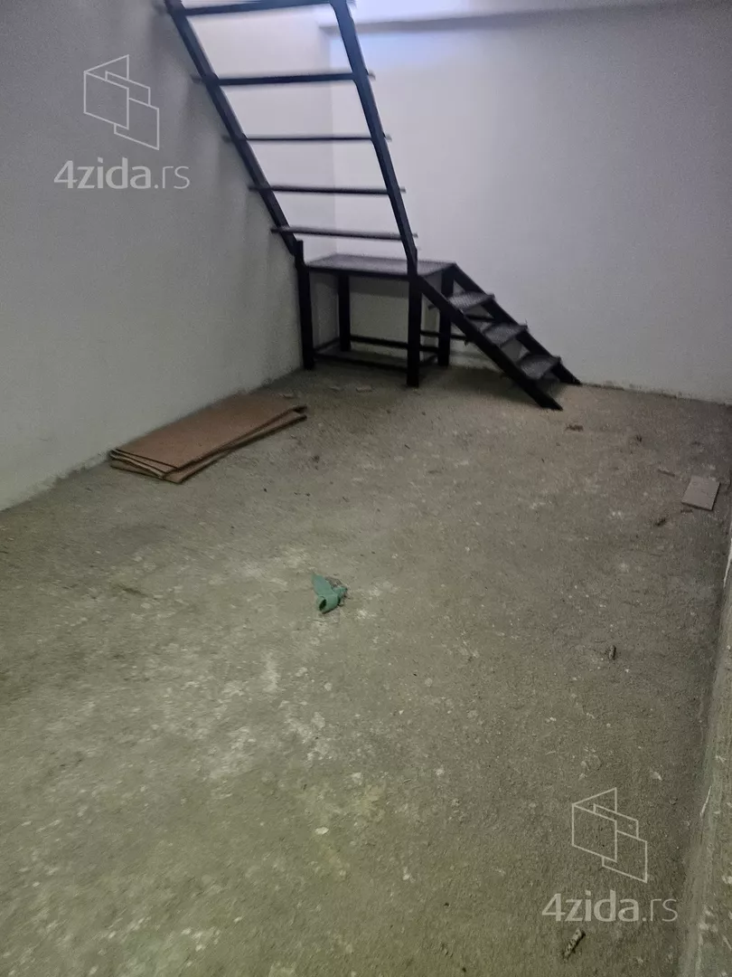 Lokal | 4zida