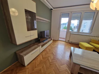 Gradske lokacije | 4zida.rs