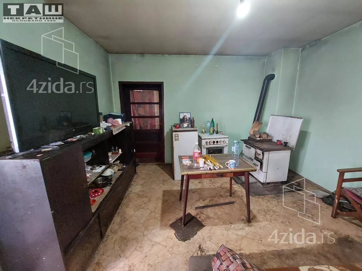 Plac | 4zida