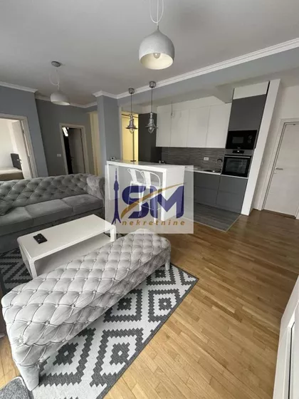 Gospodara Vučića | 4zida.rs