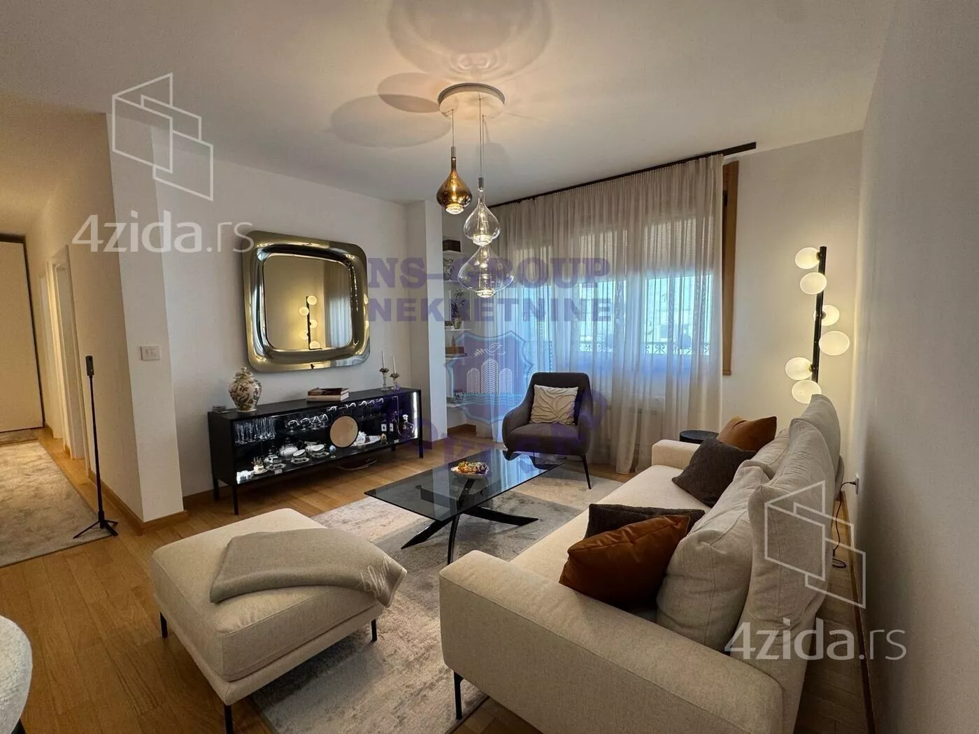 Dvoiposoban stan | 4zida