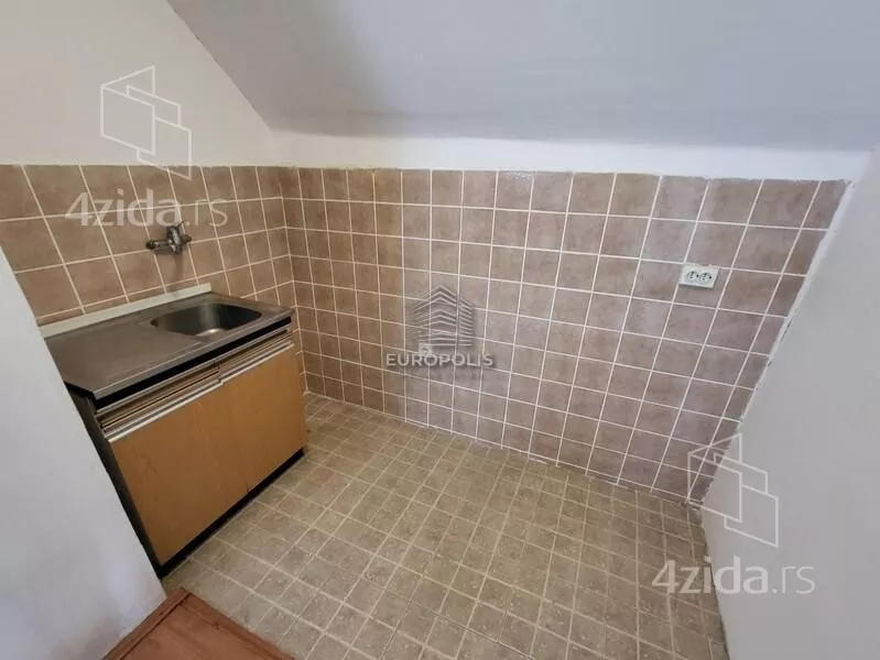 4-etažna kuća | 4zida