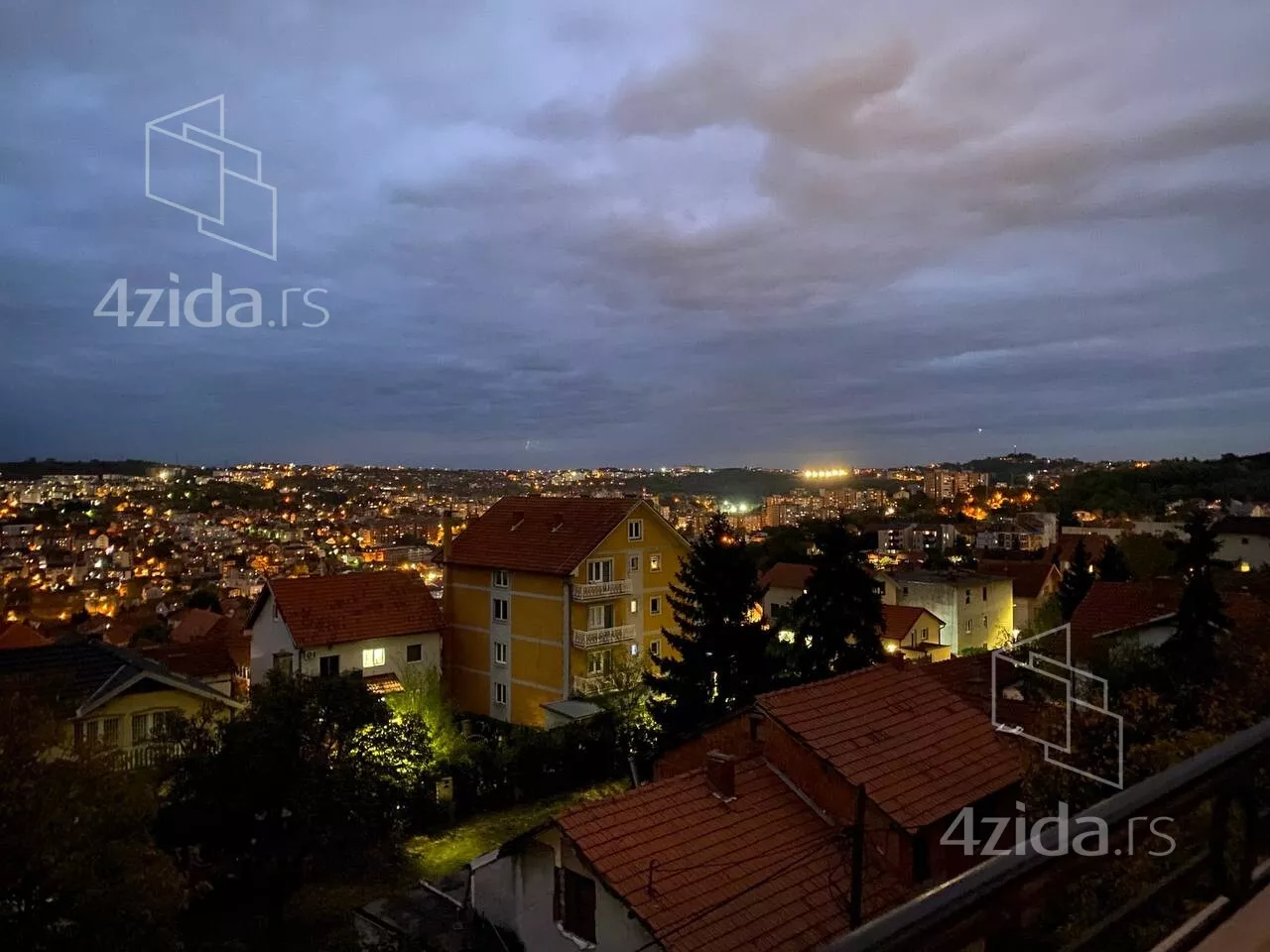 Dvoiposoban stan | 4zida