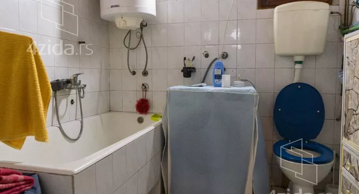 Šestosoban stan | 4zida
