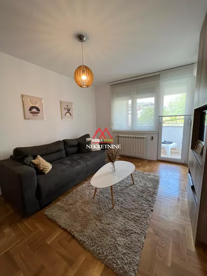 Heroja Pinkija | 4zida.rs