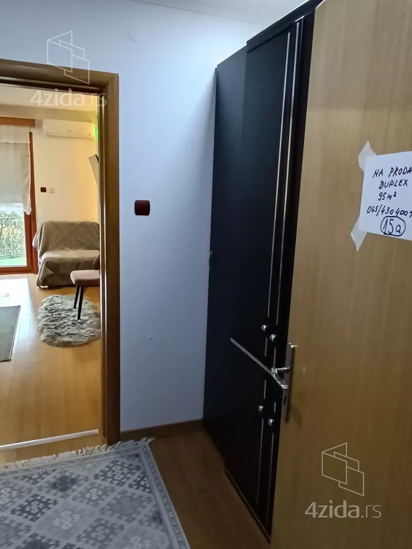 Troiposoban stan | 4zida