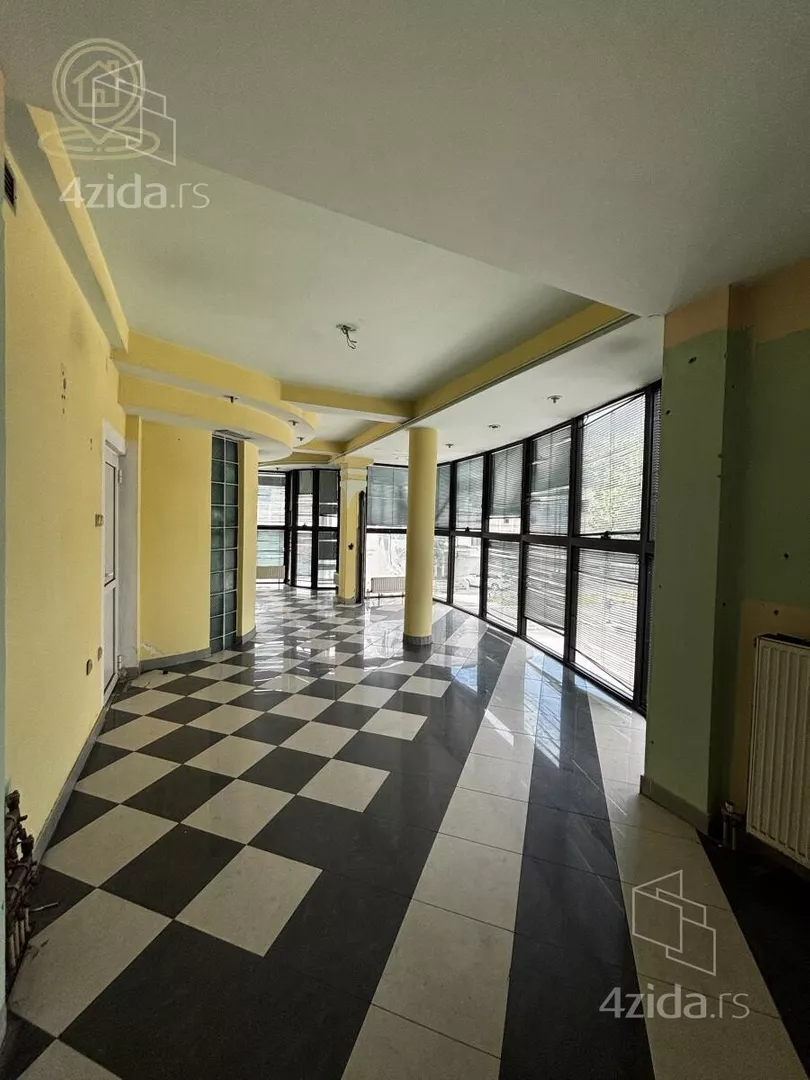 Poslovni prostor | 4zida