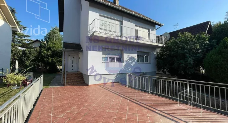 3-etažna kuća | 4zida