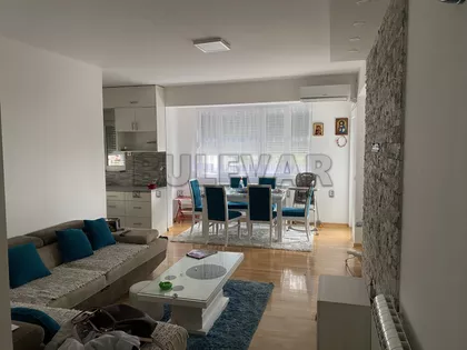 Lepenička | 4zida.rs