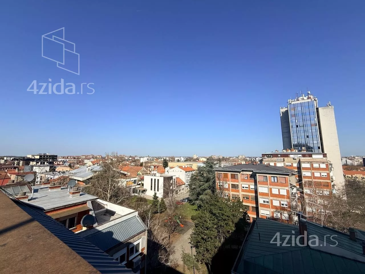 Jednoiposoban stan | 4zida