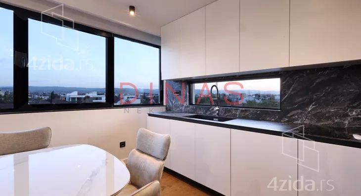 Petosoban stan | 4zida