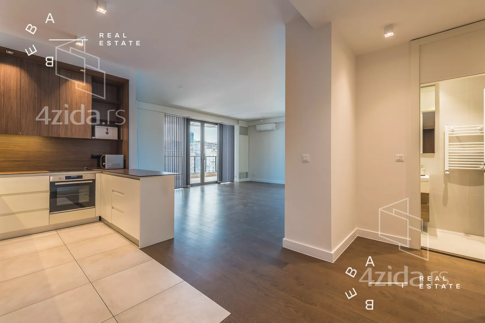 Petosoban stan | 4zida