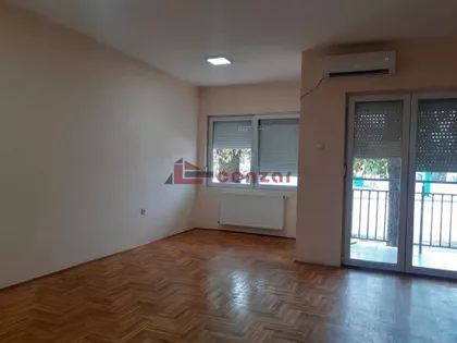 Centar 3 | 4zida.rs