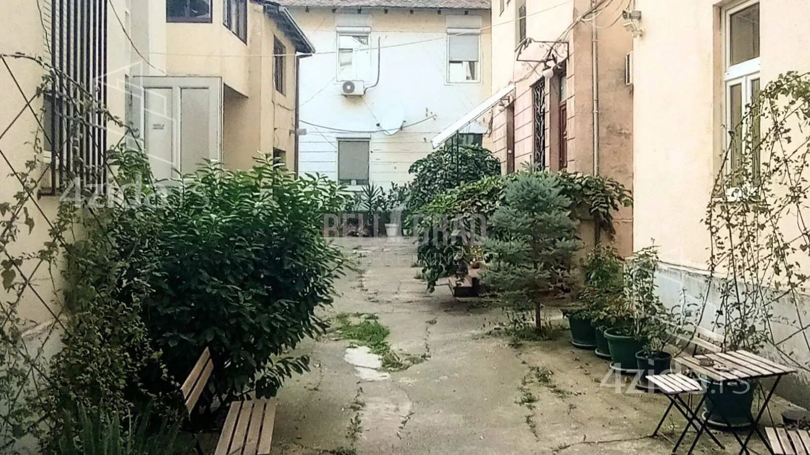 Petosoban stan | 4zida