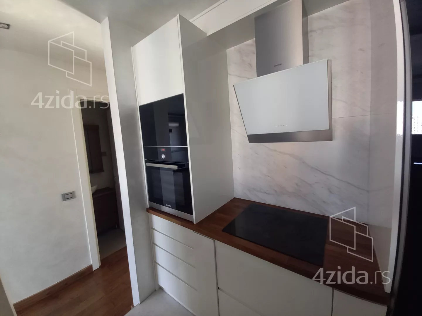 Petosoban stan | 4zida