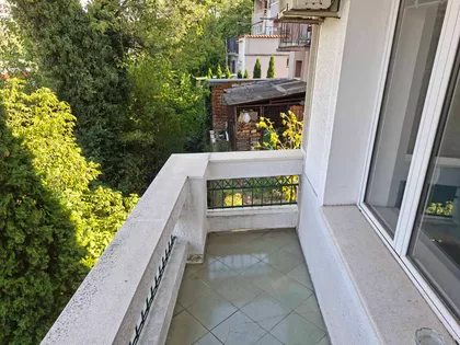 Julino Brdo | 4zida.rs