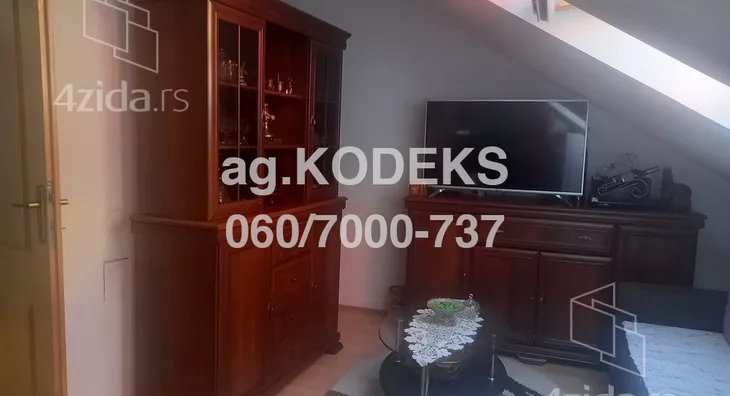 Troiposoban stan | 4zida