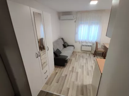 Konstantina Lekića 30 | 4zida.rs