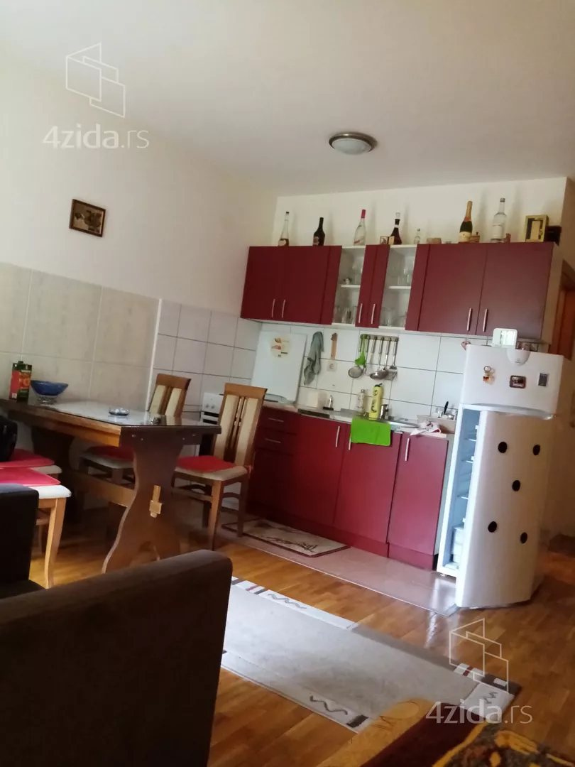 Garsonjera | 4zida