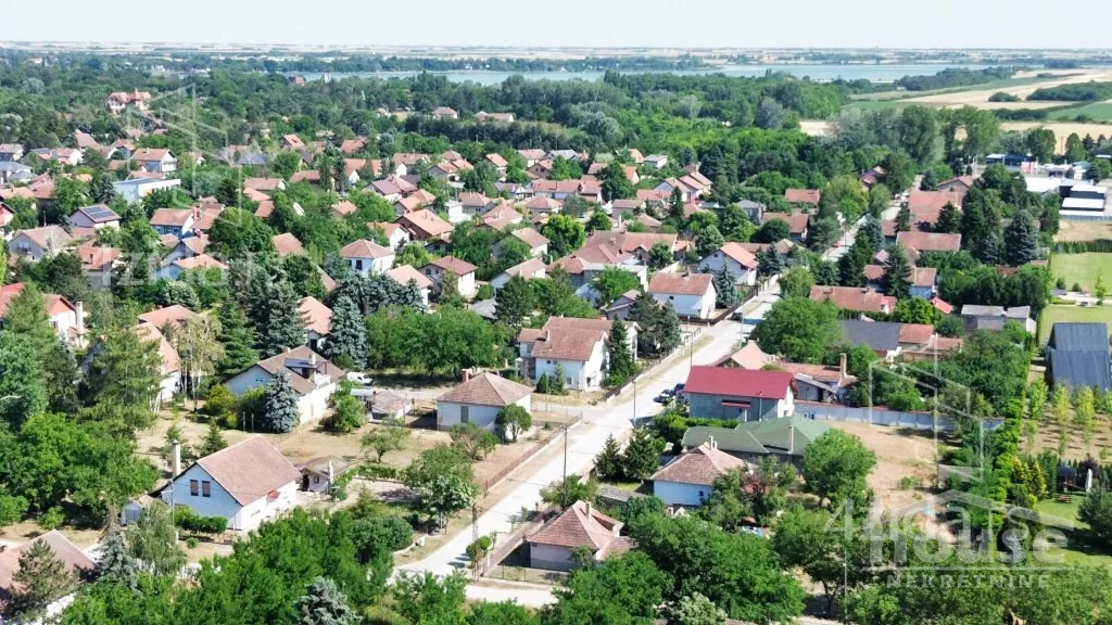 Plac | 4zida