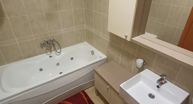 Četvoroiposoban stan | 4zida