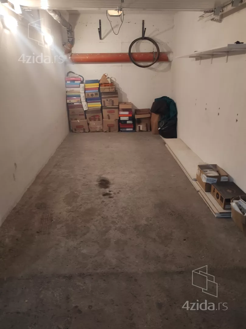 Garaža | 4zida