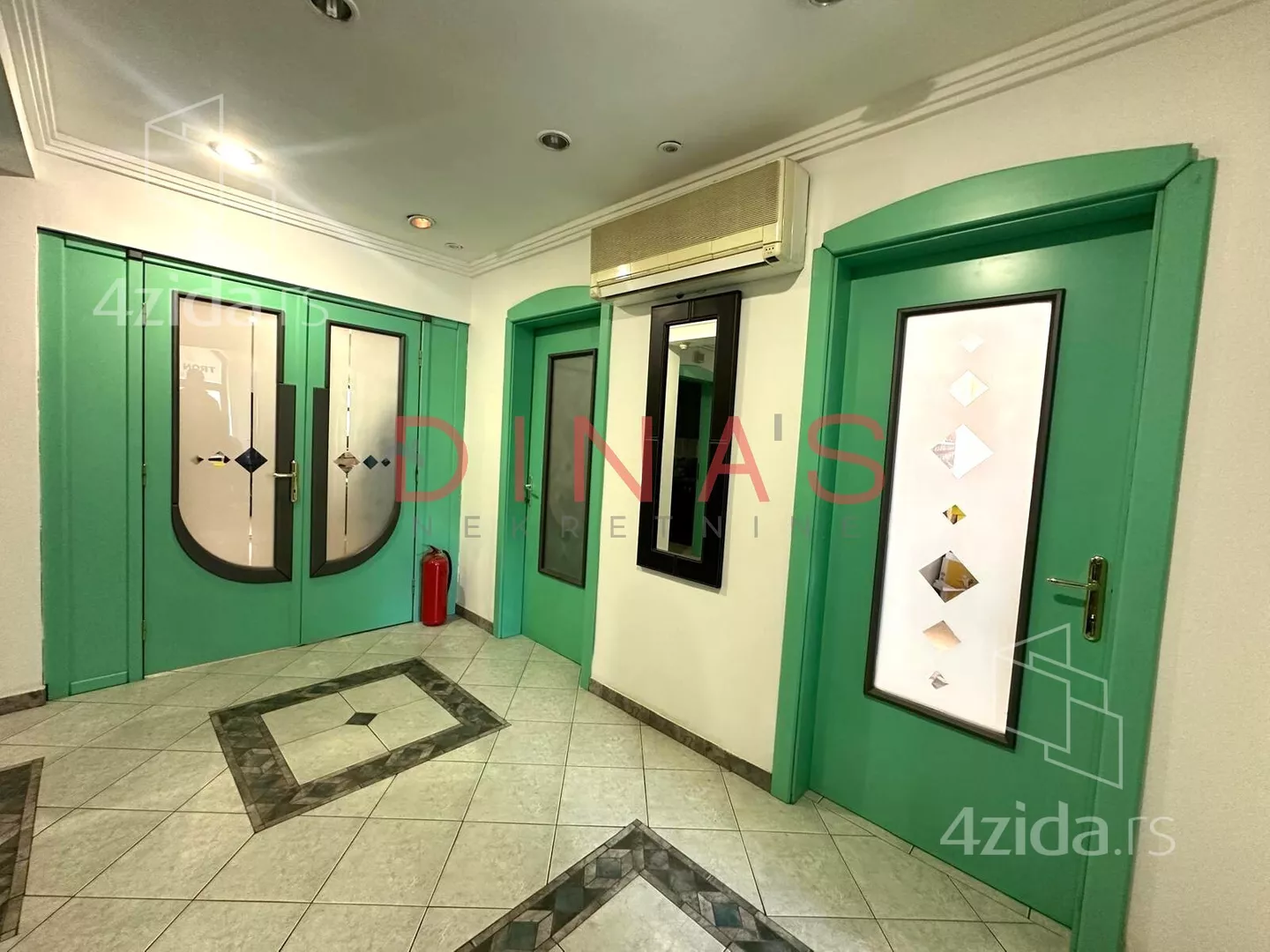 Poslovni prostor | 4zida