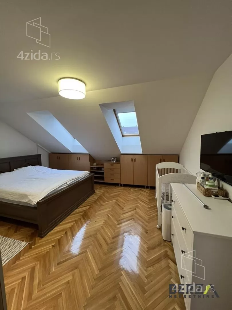 Petosoban stan | 4zida