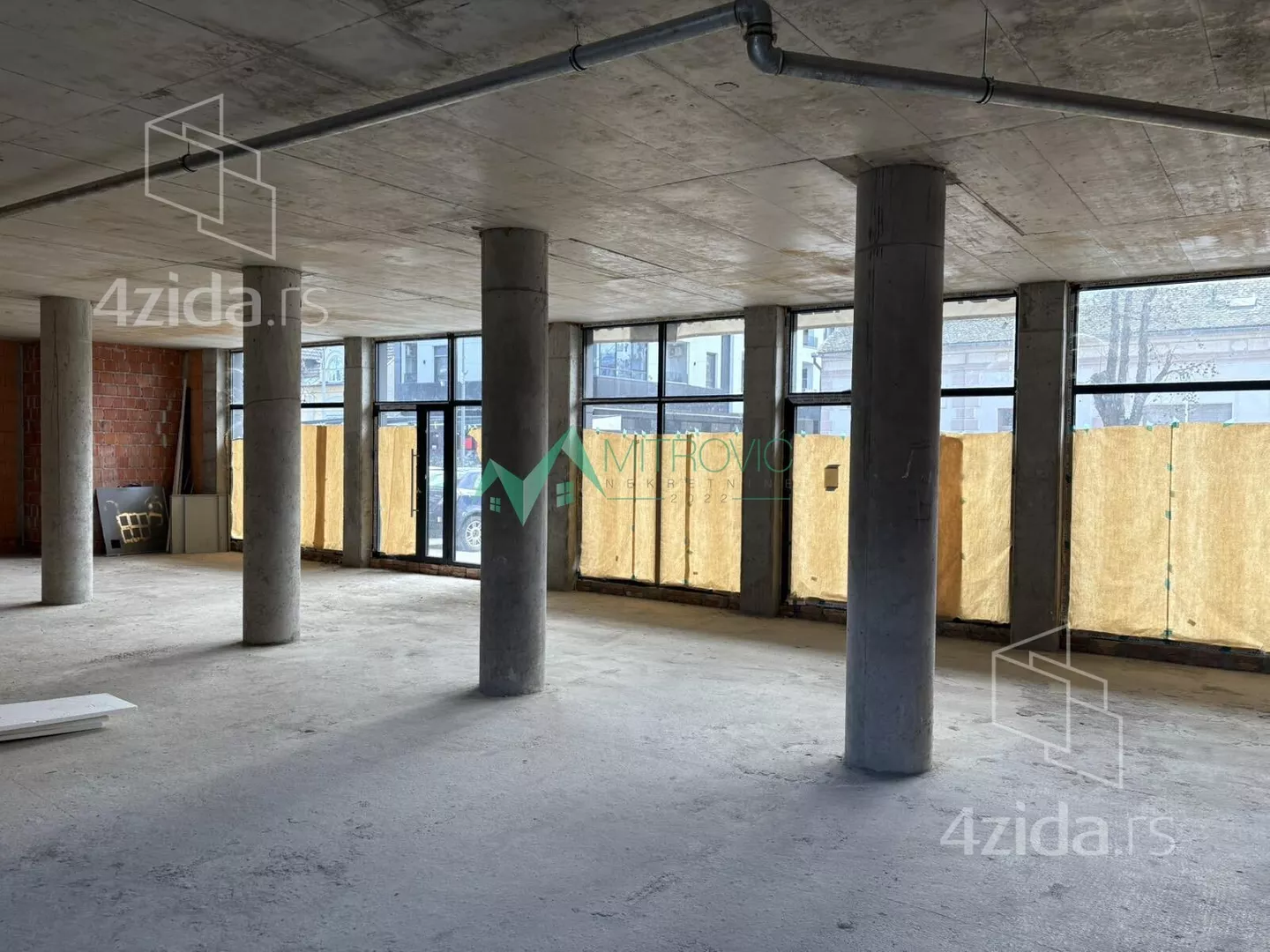 Poslovni prostor | 4zida