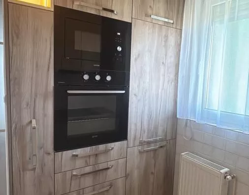 Šestosoban stan | 4zida