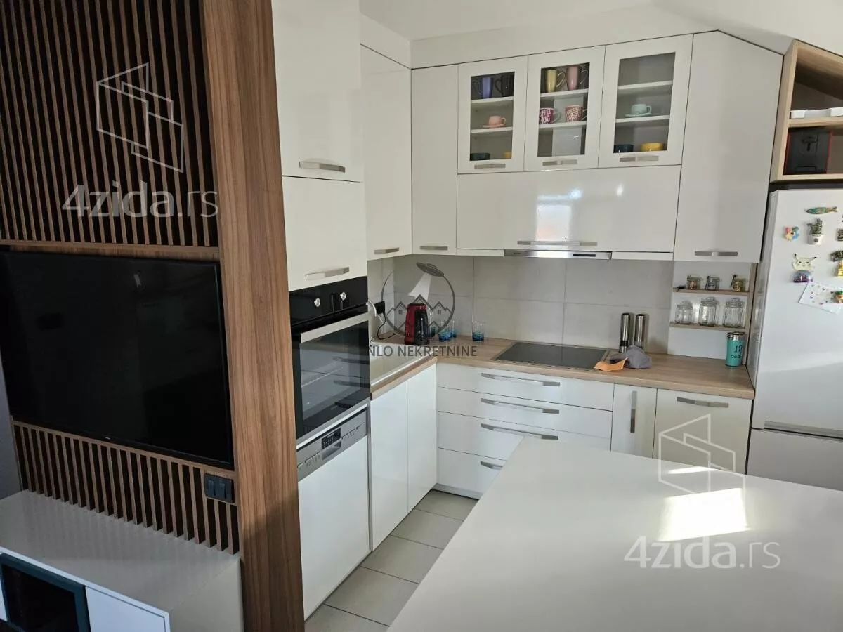 Сдается двухкомнатная квартира, Сремска-Каменица, 450€, 45m² — фото