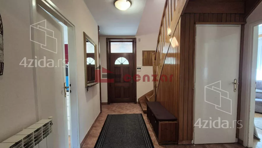 3-etažna kuća | 4zida