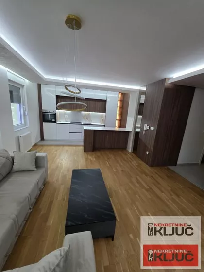 Sremska Kamenica | 4zida.rs