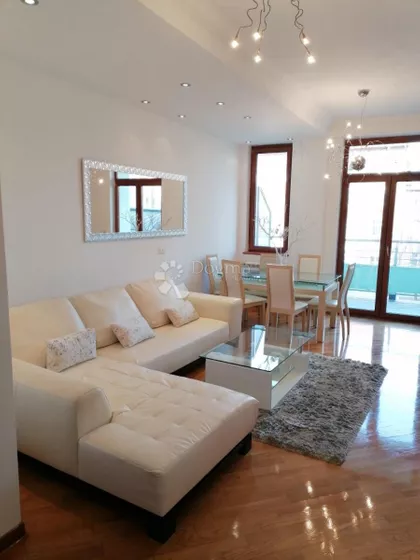 Internacionalnih Brigada | 4zida.rs