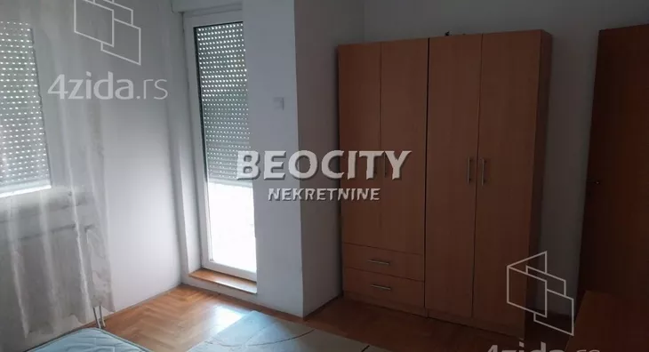 Četvoroiposoban stan | 4zida