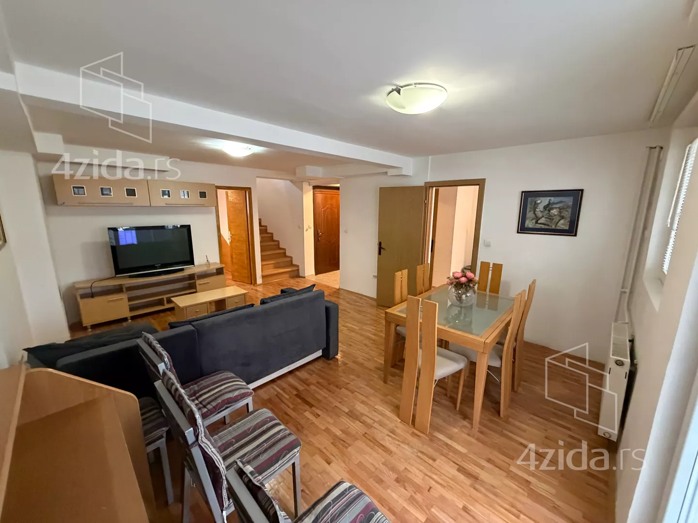 Petosoban stan | 4zida