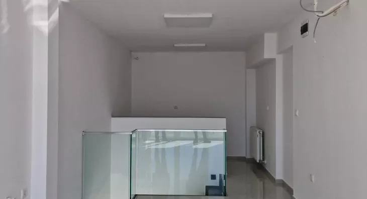 Lokal | 4zida