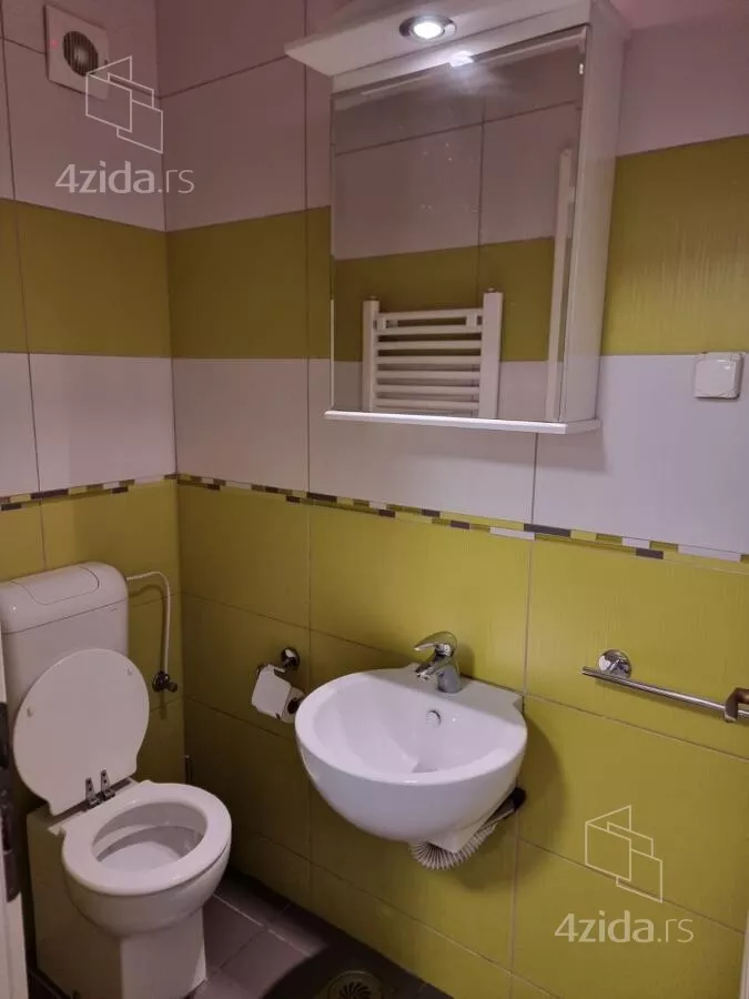 Troiposoban stan | 4zida