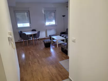 Ugrinovački Put 47B | 4zida.rs