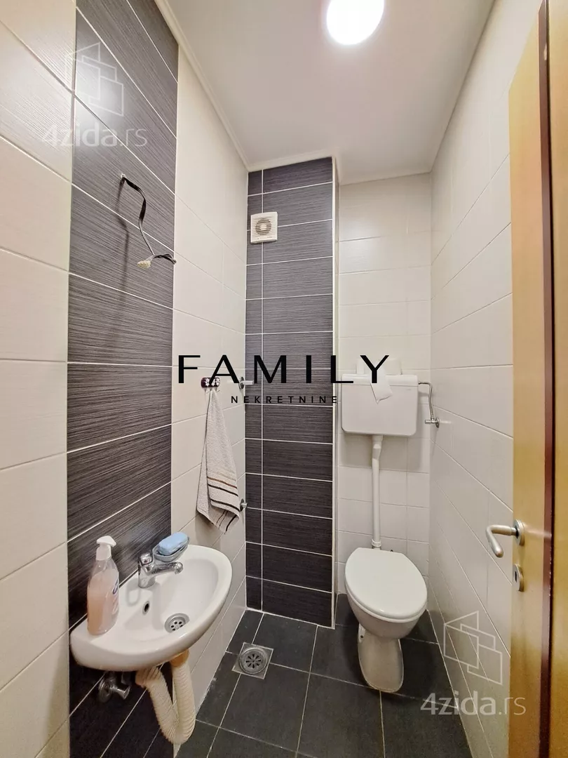 Petosoban stan | 4zida