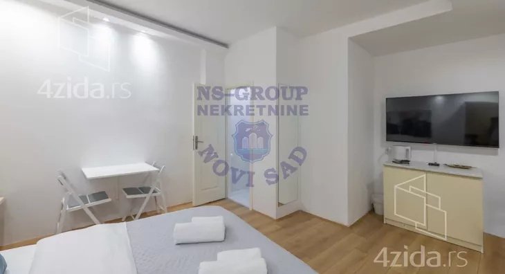 Sedmosoban stan | 4zida