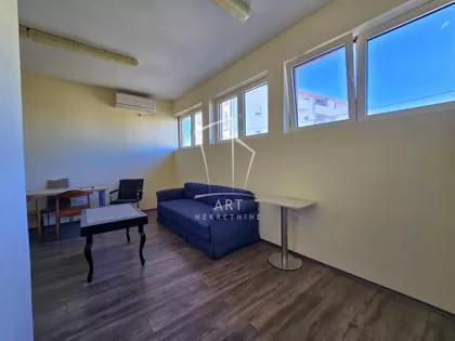 Surčinski put | 4zida.rs