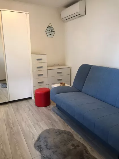 Vladimira Mitrovića | 4zida.rs